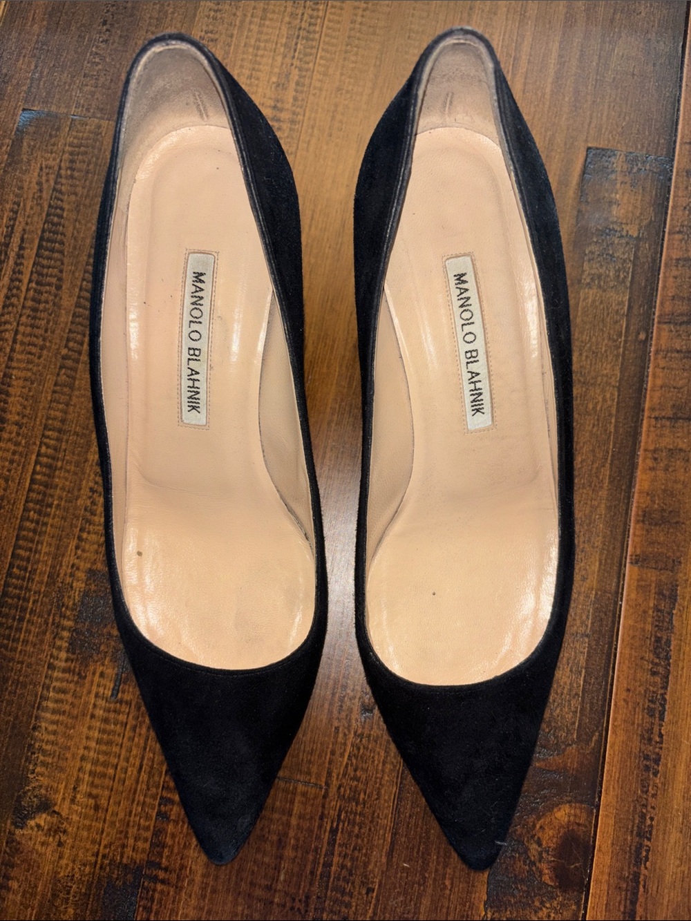 Manolo Blahnik Black Suede Pointed Toe Pumps